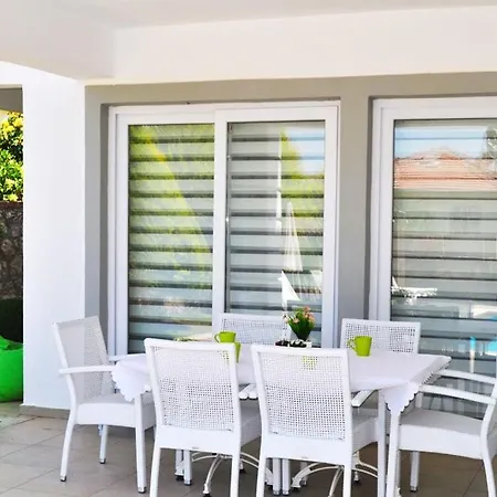 Villa Twin 2 *
